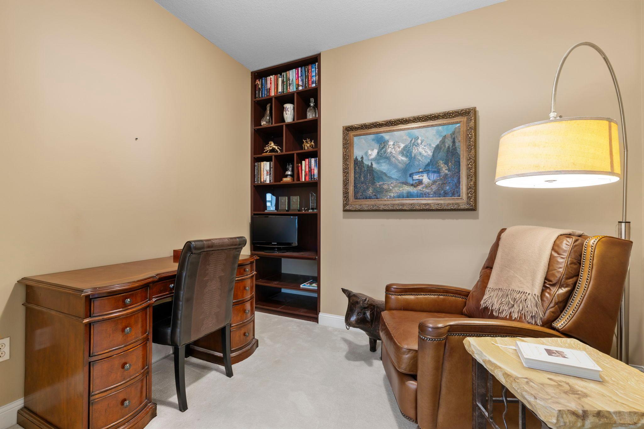 52-web-or-mls-100 3rd Ave S 705-132.jpg