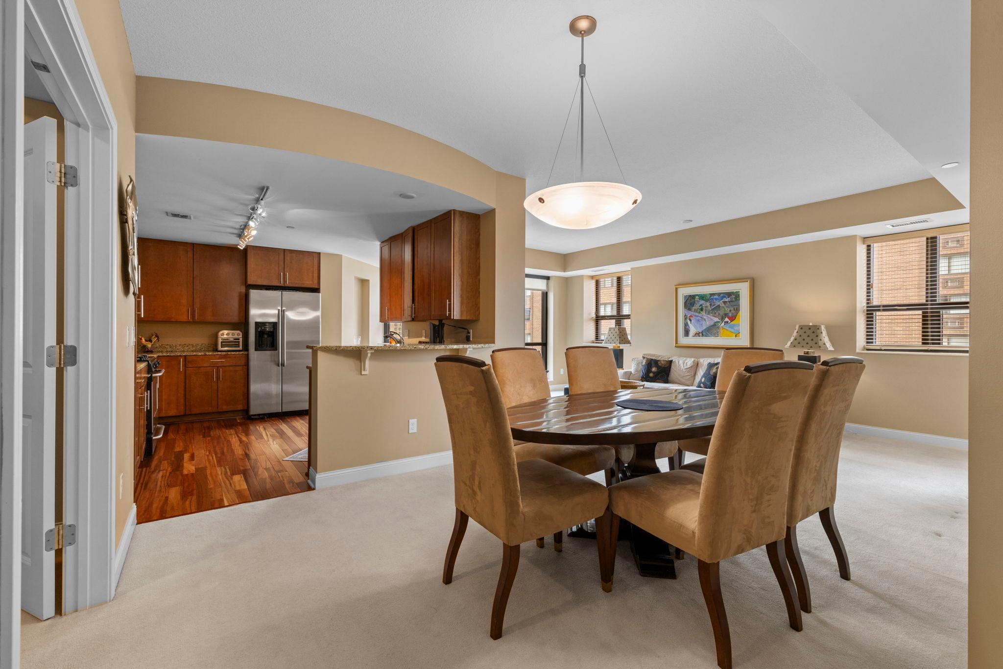 27-web-or-mls-100 3rd Ave S 705-60.jpg