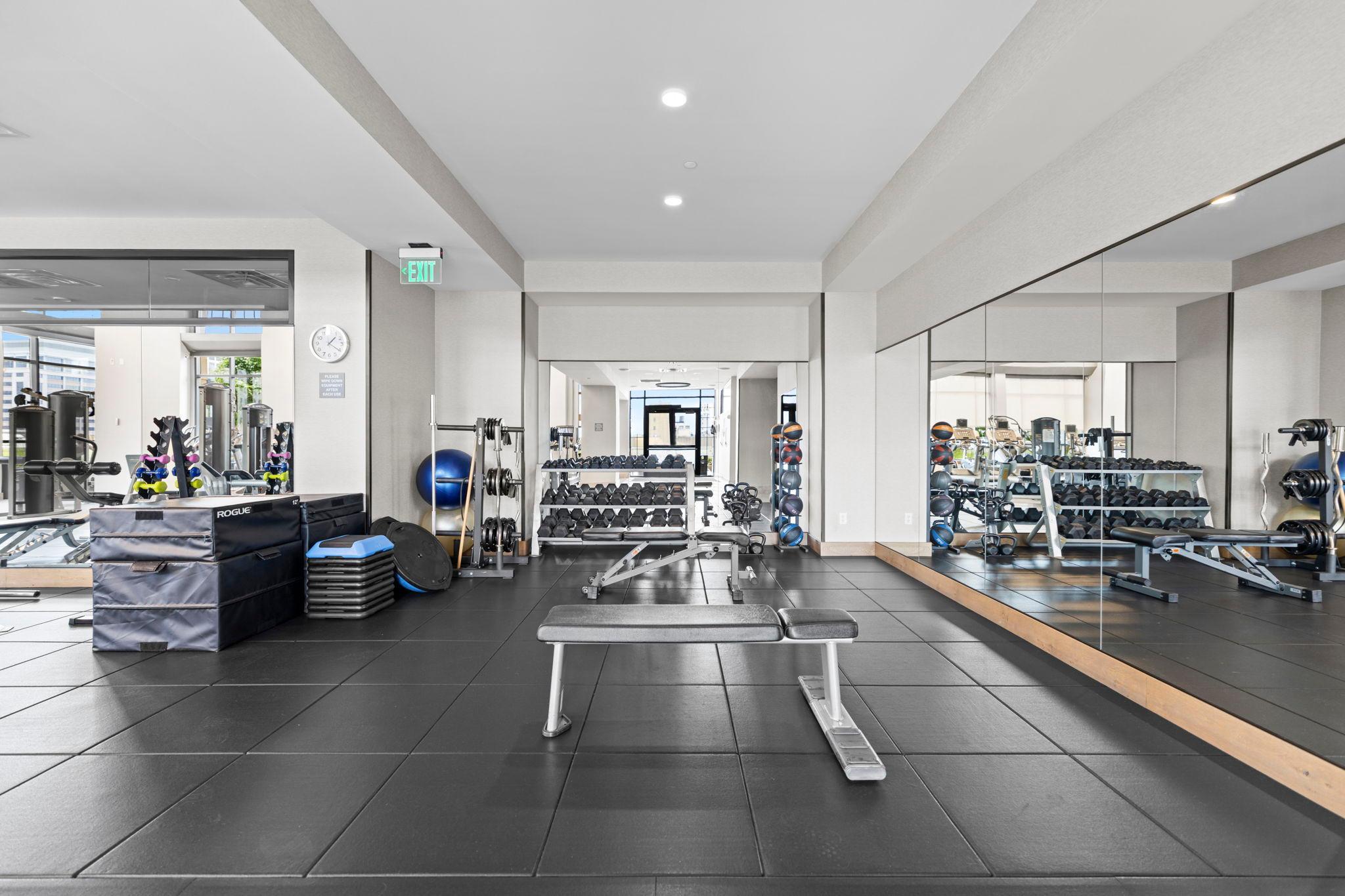70-web-or-mls-100 3rd Ave S 705-186.jpg