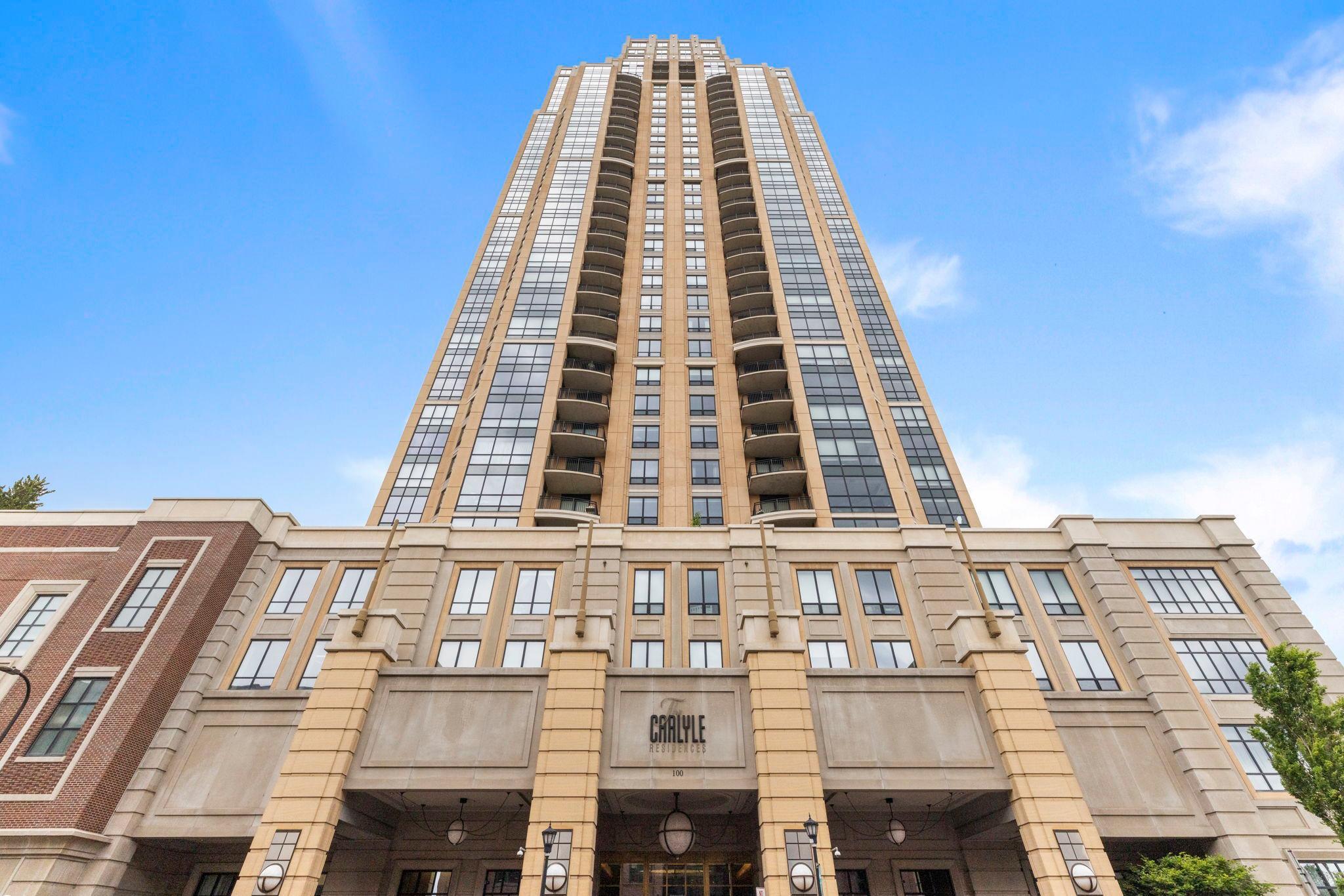 4-web-or-mls-100 3rd Ave S 705-236.jpg