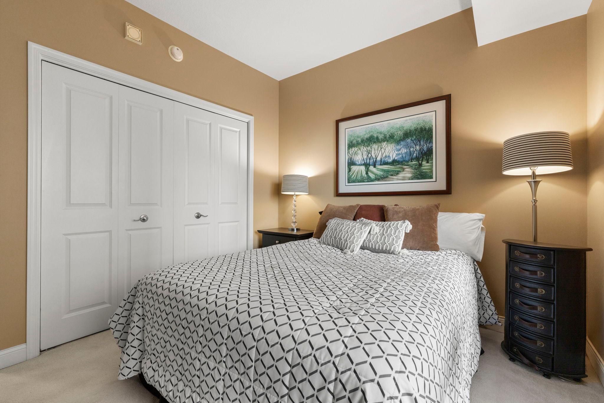 16-web-or-mls-100 3rd Ave S 705-26.jpg