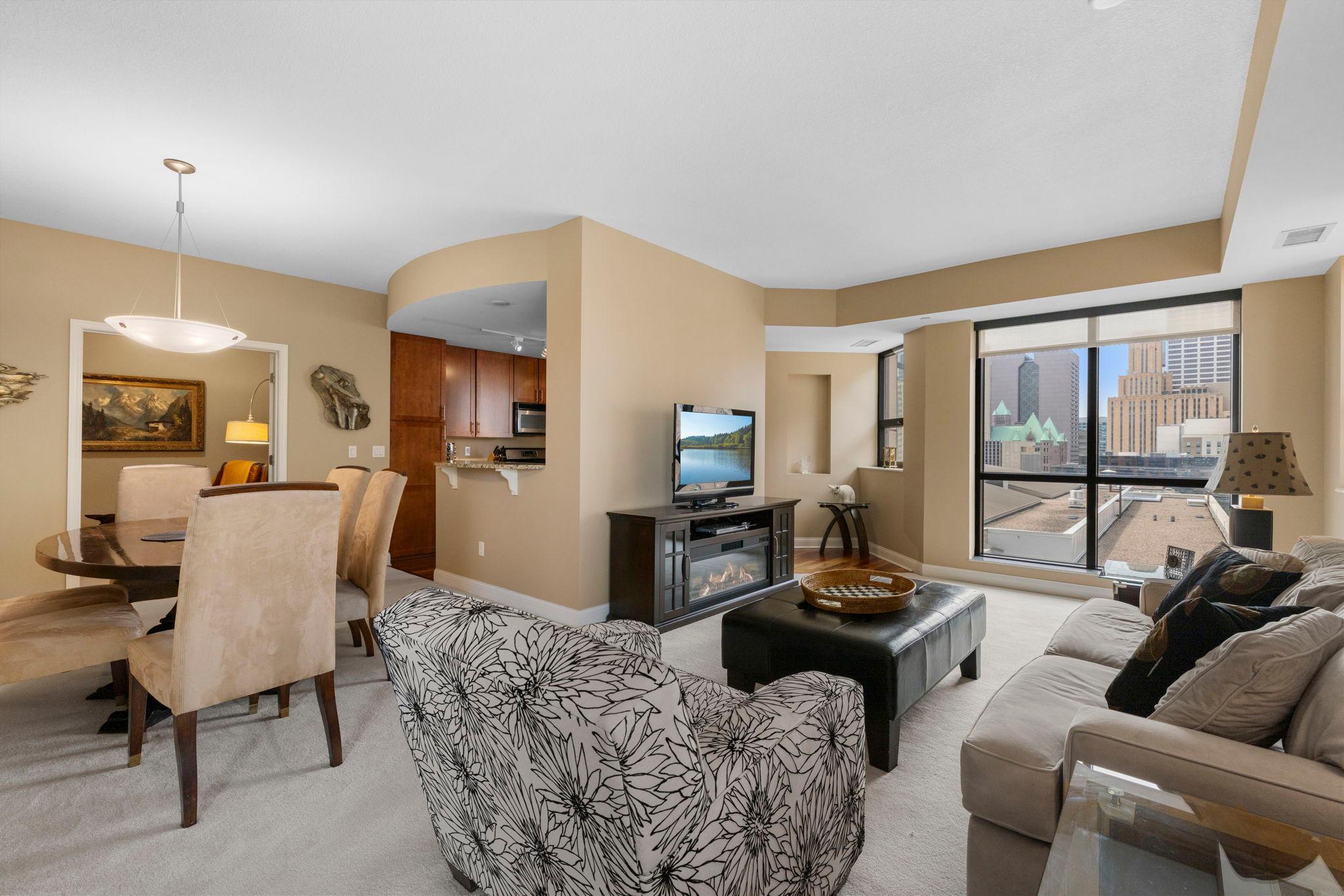 45-web-or-mls-100 3rd Ave S 705-107.jpg