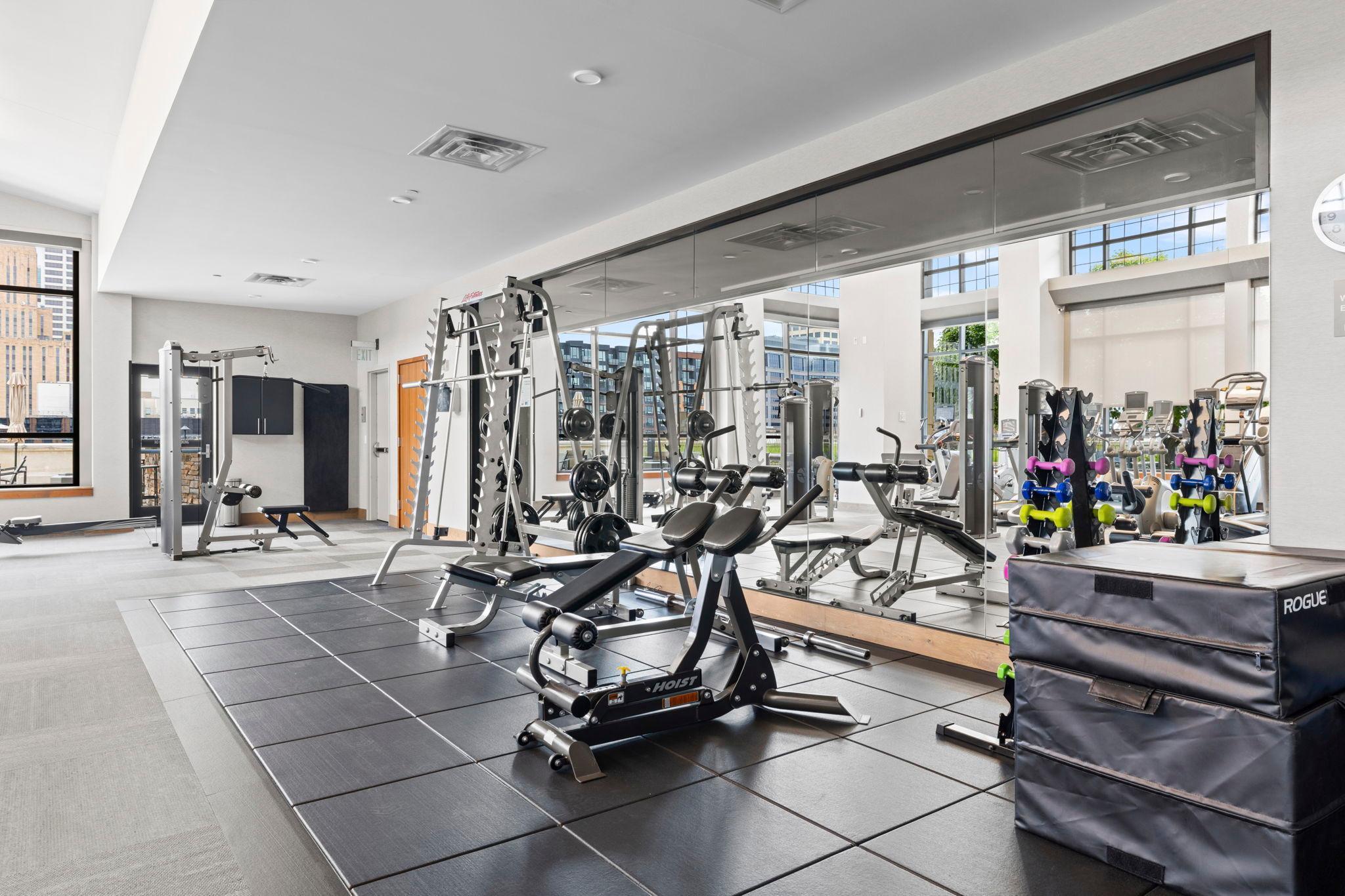 71-web-or-mls-100 3rd Ave S 705-189.jpg