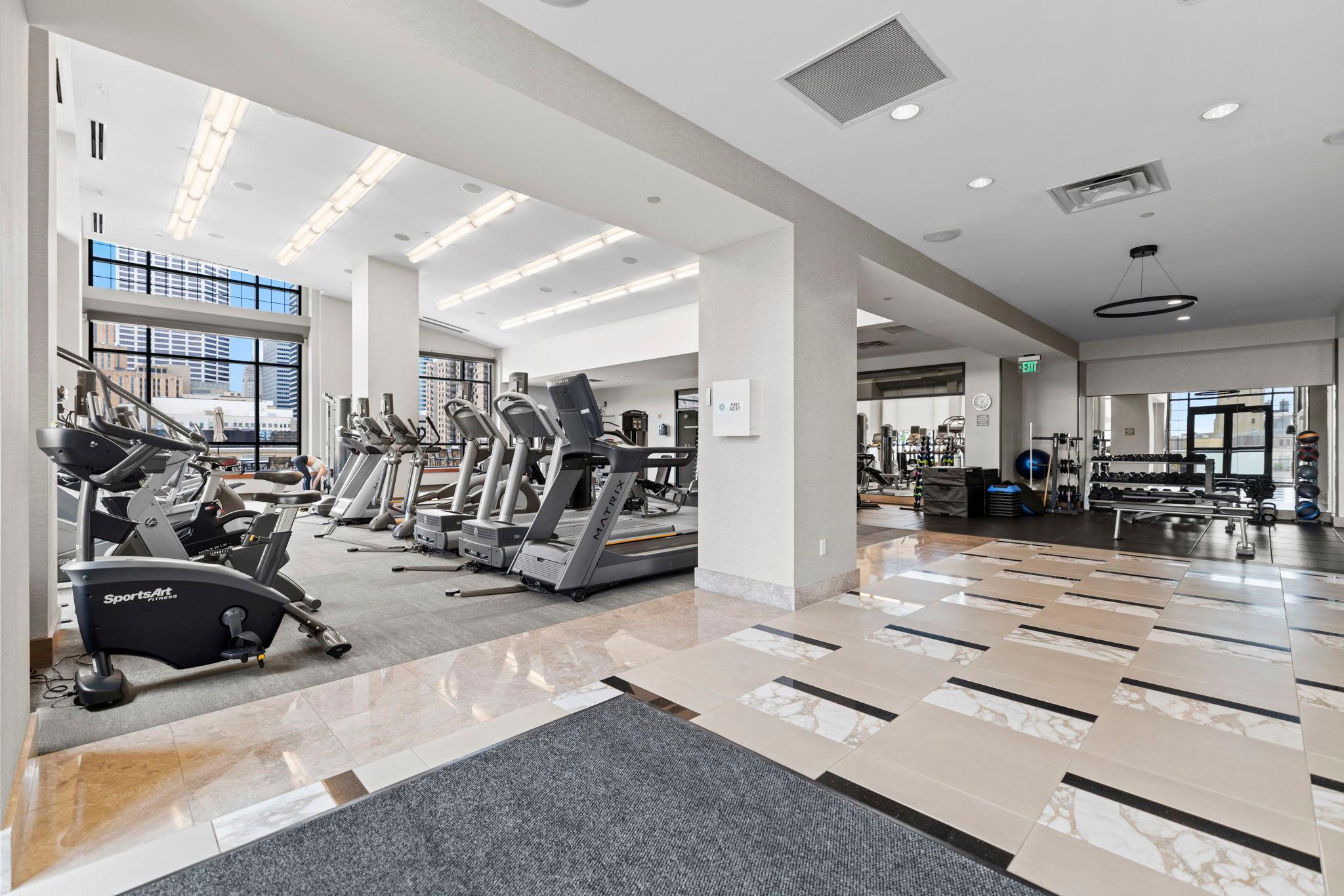 69-web-or-mls-100 3rd Ave S 705-183.jpg