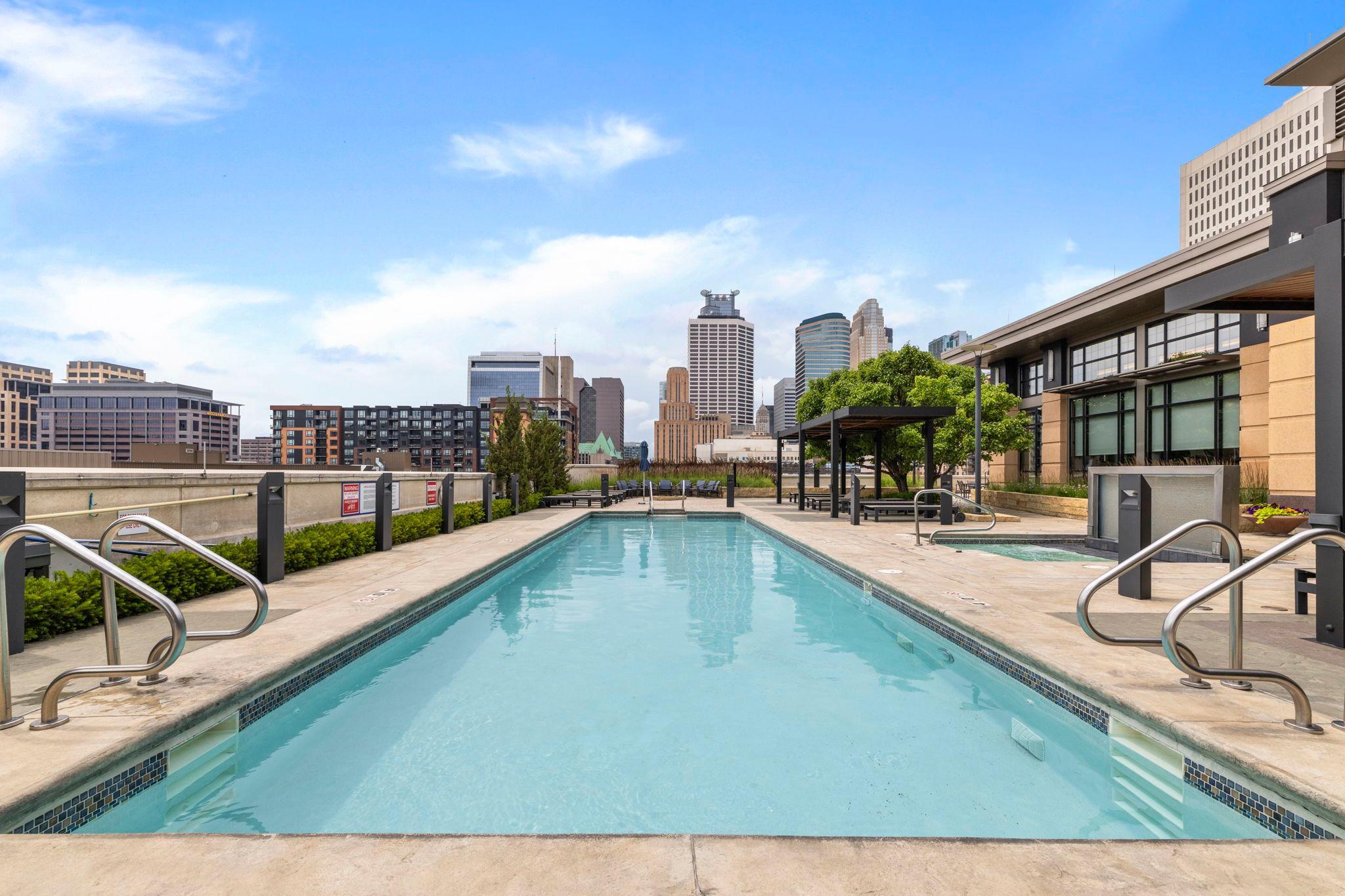 74-web-or-mls-100 3rd Ave S 705-197.jpg