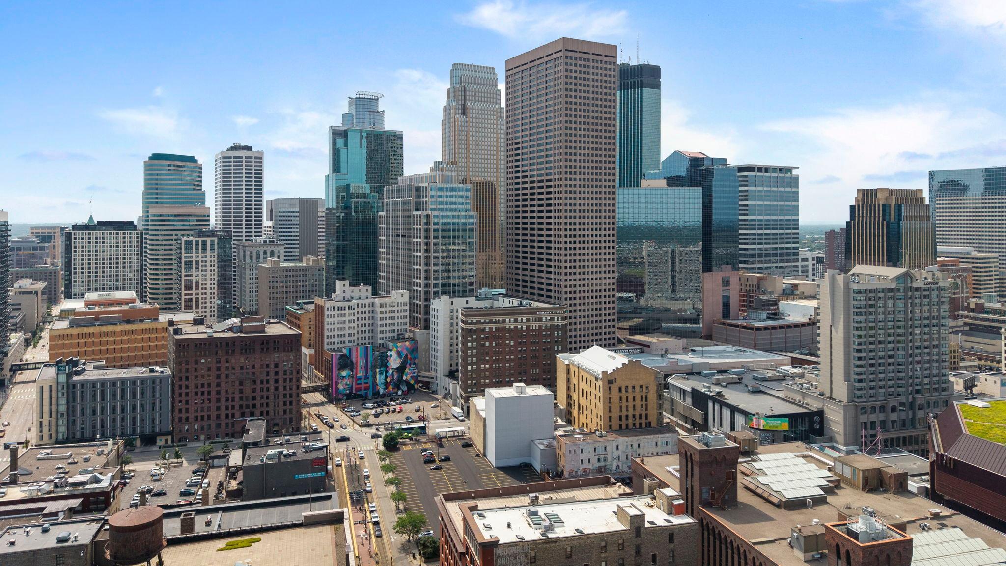 87-web-or-mls-100 3rd Ave S 705-3.jpg
