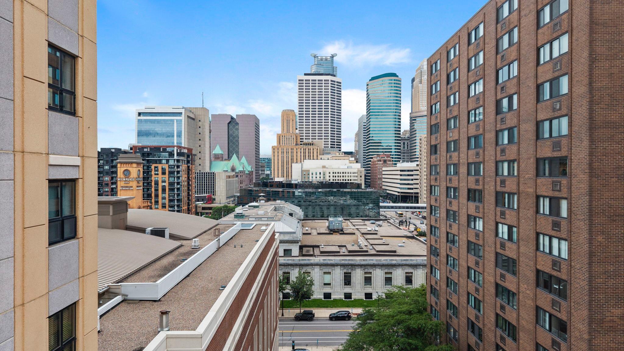 83-web-or-mls-100 3rd Ave S 705-261.jpg