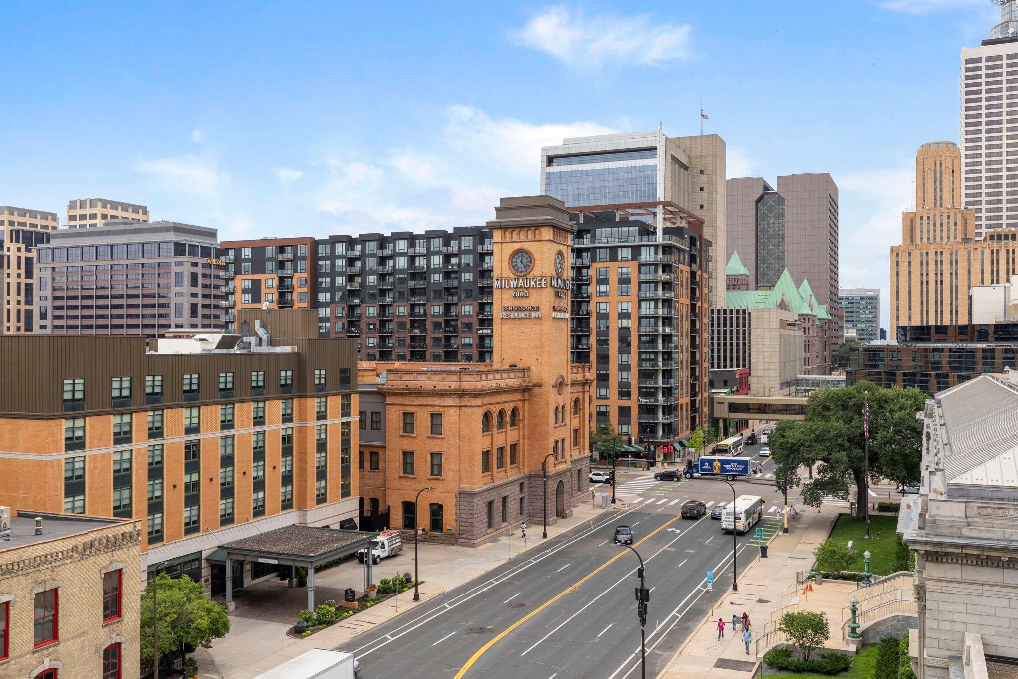 81-web-or-mls-100 3rd Ave S 705-209.jpg