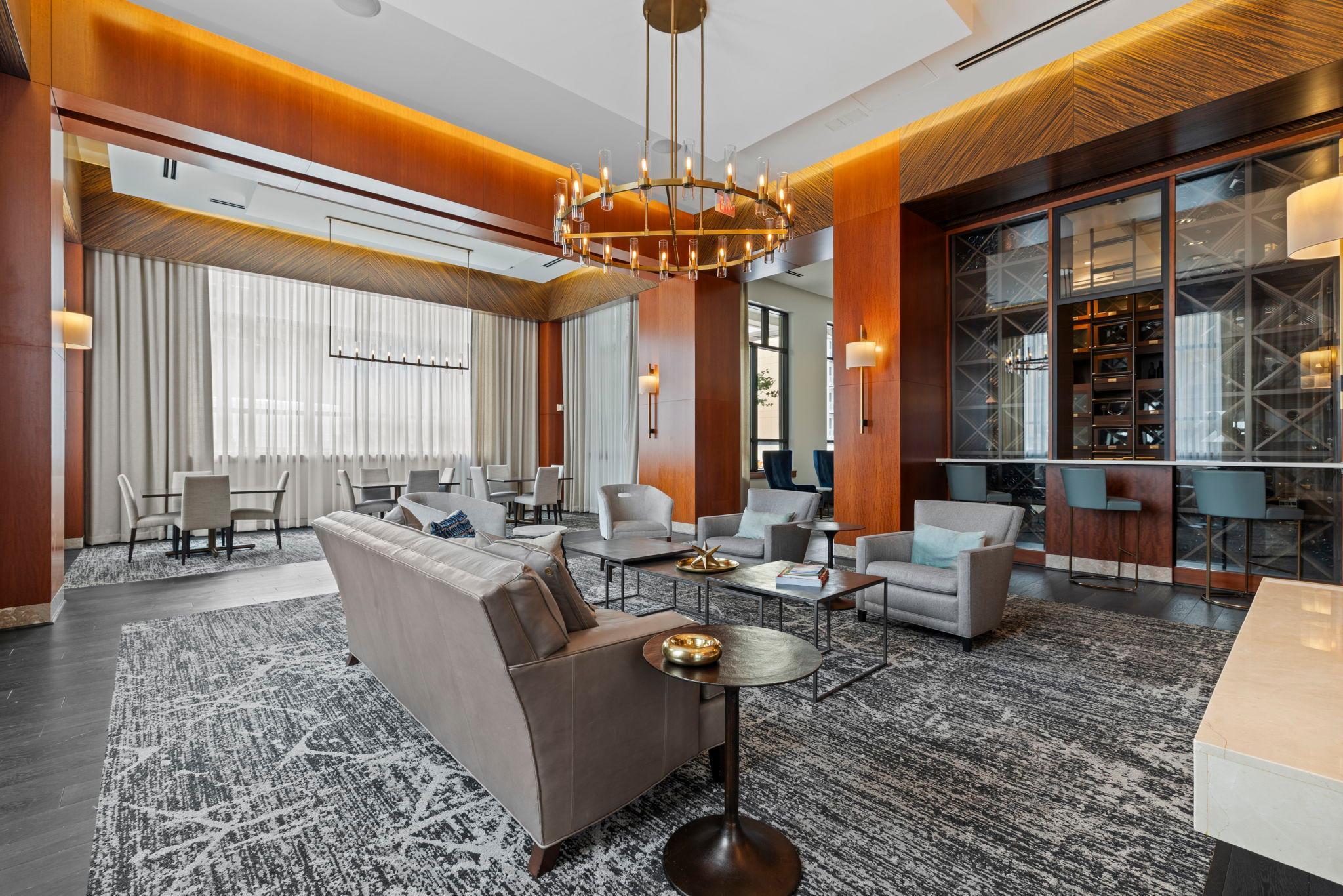 59-web-or-mls-100 3rd Ave S 705-156.jpg