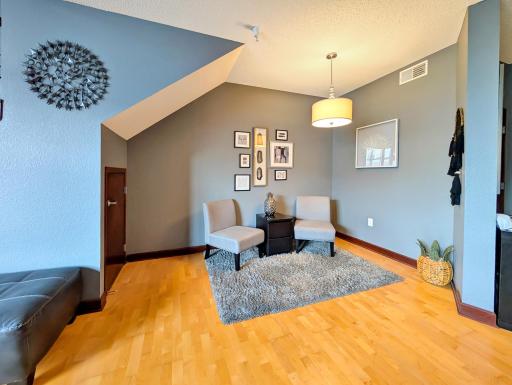 Cozy conversation nook or informal dining space -- you decide what you want this to be!