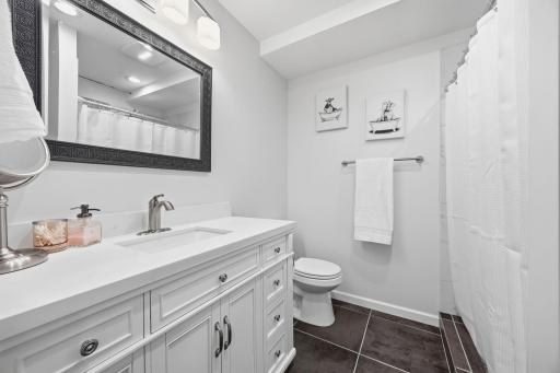 Beautiful LL 3/4 bath