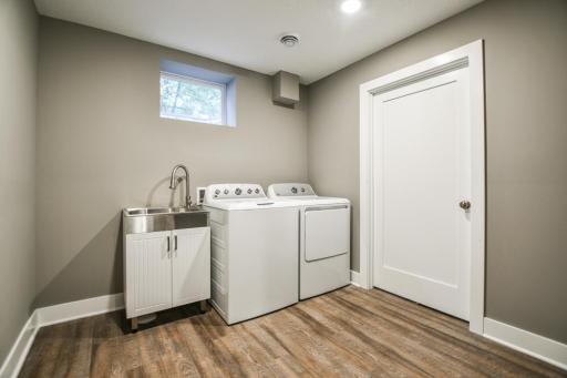 5432 Rowland Rd, Minnetonka, MN 55343