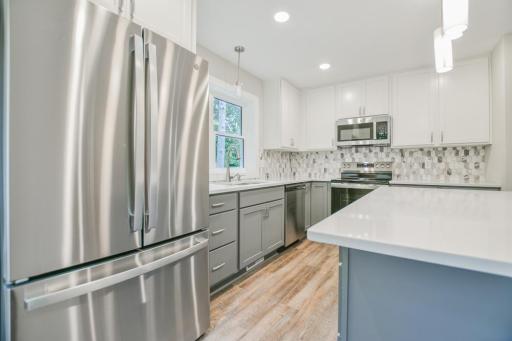 5432 Rowland Rd, Minnetonka, MN 55343