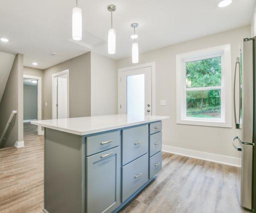 5432 Rowland Rd, Minnetonka, MN 55343