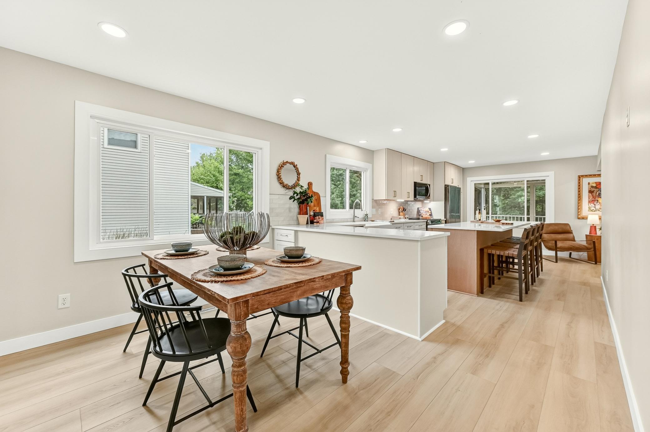 Dining Rm