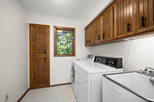 12050 48th Avenue N, Minneapolis, MN 55442