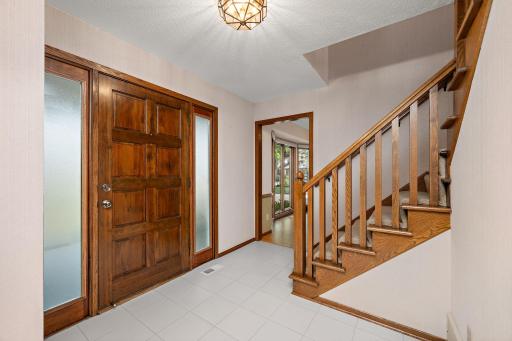 12050 48th Avenue N, Minneapolis, MN 55442