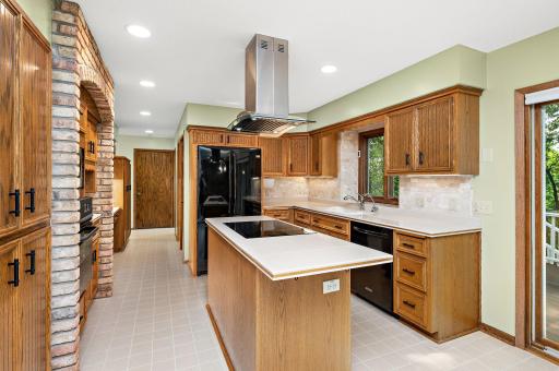 12050 48th Avenue N, Minneapolis, MN 55442
