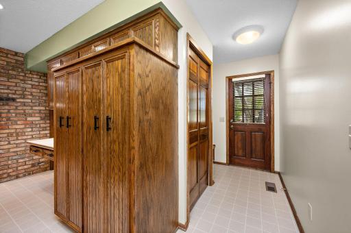 12050 48th Avenue N, Minneapolis, MN 55442