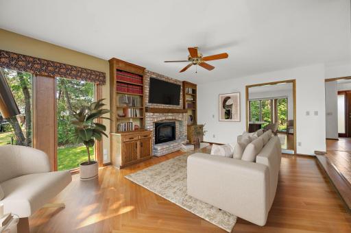 12050 48th Avenue N, Minneapolis, MN 55442