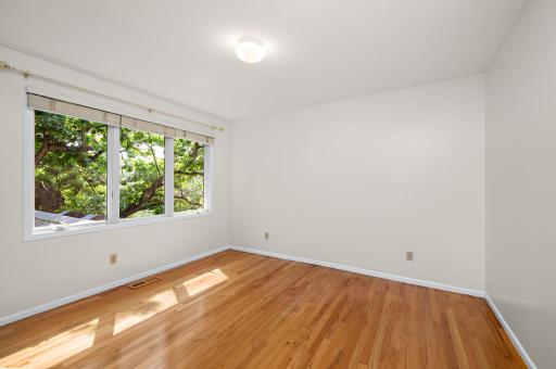 12050 48th Avenue N, Minneapolis, MN 55442