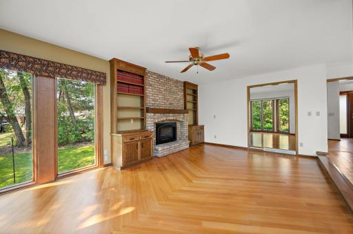 12050 48th Avenue N, Minneapolis, MN 55442