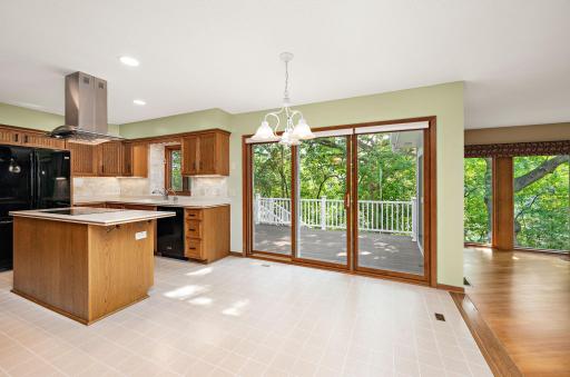 12050 48th Avenue N, Minneapolis, MN 55442