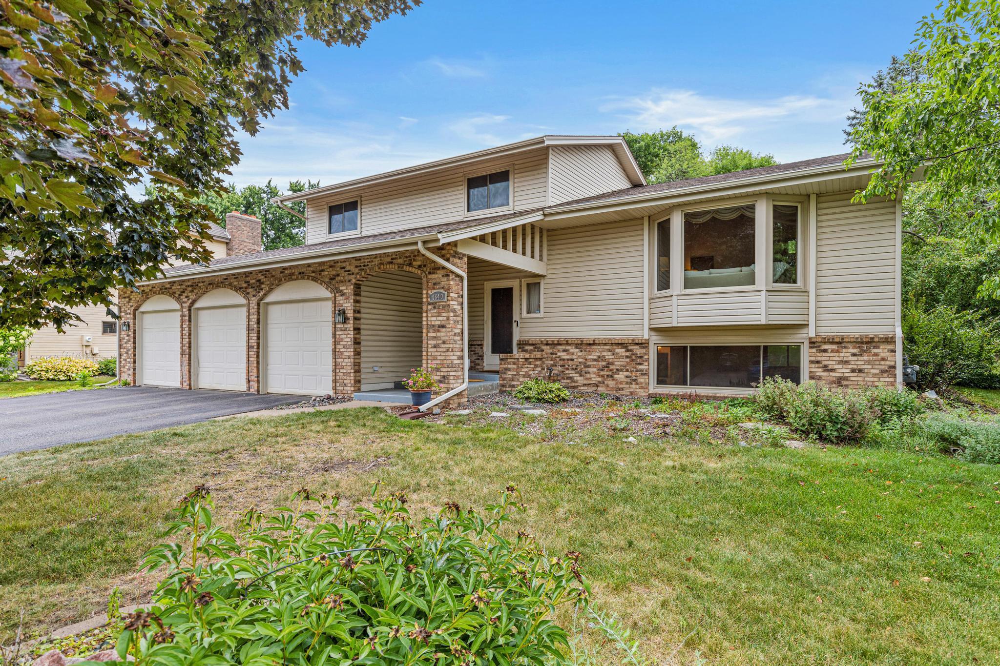 Newer vinyl siding and new roof in 2025!
