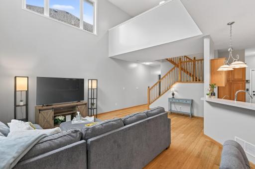 637 Crane Creek Lane, Eagan, MN 55121