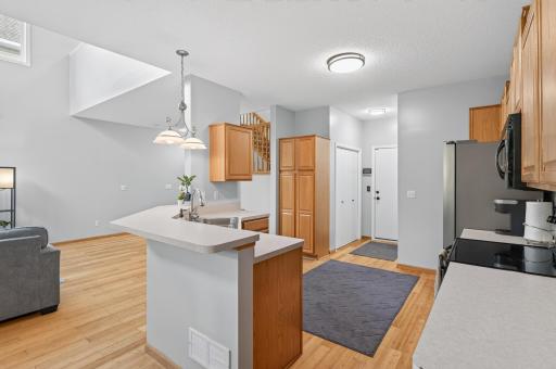 637 Crane Creek Lane, Eagan, MN 55121