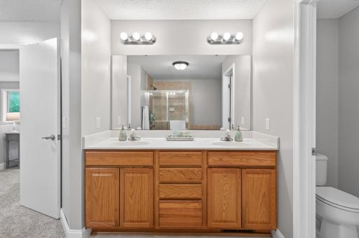 637 Crane Creek Lane, Eagan, MN 55121