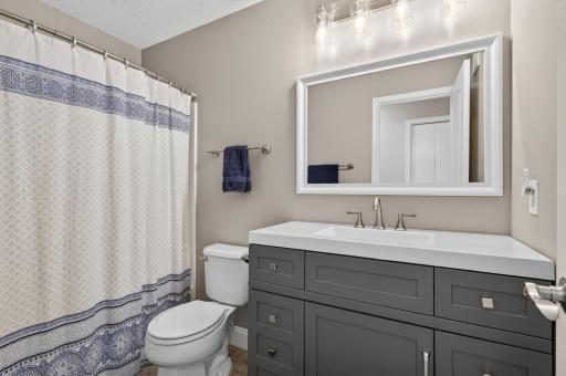 637 Crane Creek Lane, Eagan, MN 55121