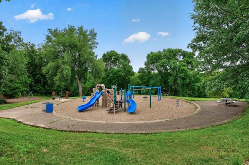 637 Crane Creek Lane, Eagan, MN 55121
