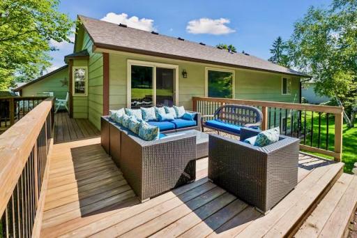 Main Deck wraps around to private side deck