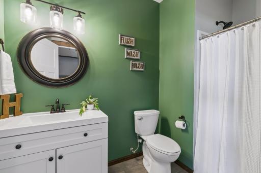 Lower level 3/4 bathroom
