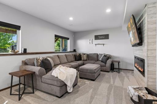 Lower level entertainment room