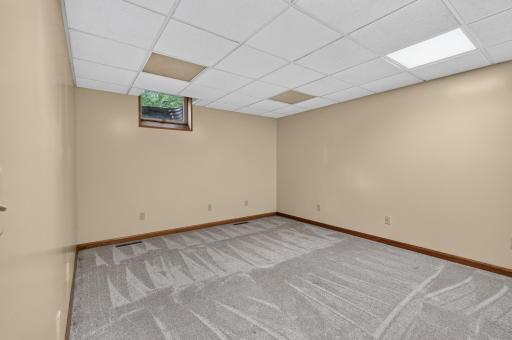 17991 Natchez Avenue, Prior Lake, MN 55372