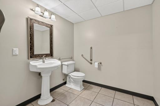 17991 Natchez Avenue, Prior Lake, MN 55372