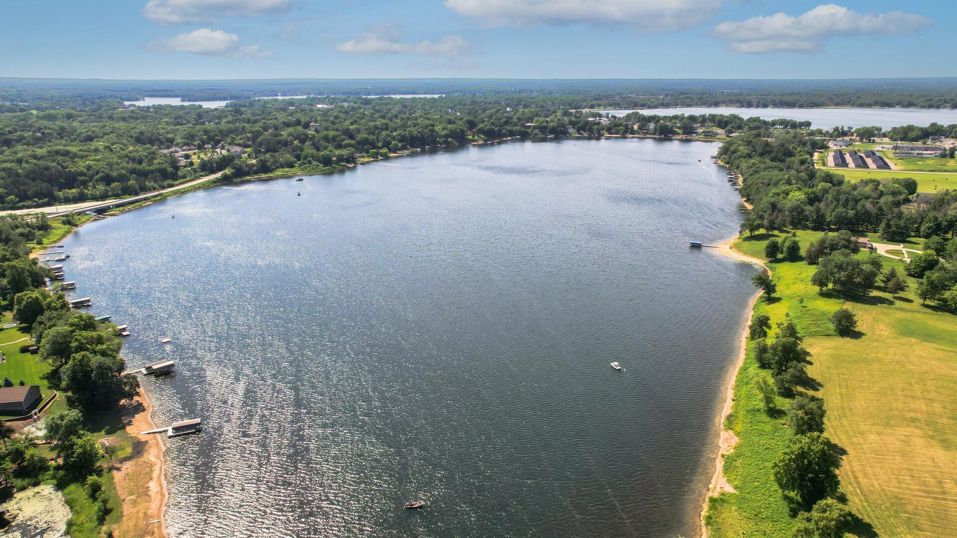 Beautiful North Lindstrom Lake location which takes you right into South Lindstrom Lake. Full recreation lakes with thousands of lake acreage.