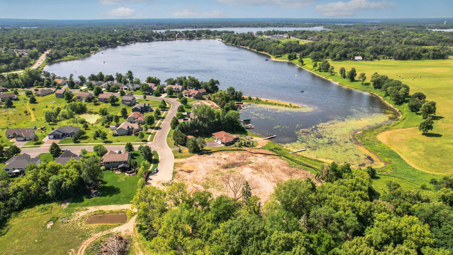 These lots adjoin to the Shores of Forest Ridge but is NOT part of that association/development. This is a NEW separate development with a separate HOA.
