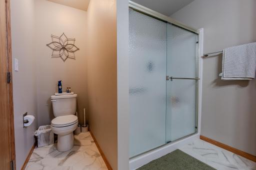 Hollywood Bathroom Upper