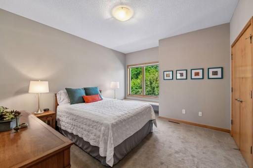 290 Grace Pointe Court, Wayzata, MN 55391