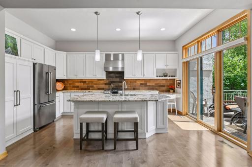 290 Grace Pointe Court, Wayzata, MN 55391