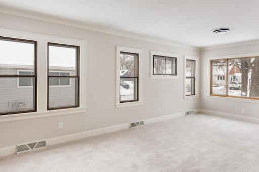 4158 Zane Avenue N, Minneapolis, MN 55422