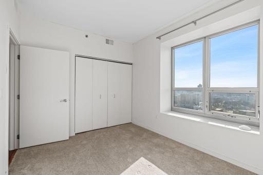 Minneapolis, MN 55404