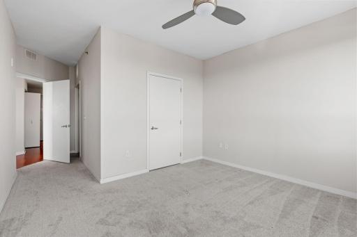 Minneapolis, MN 55404