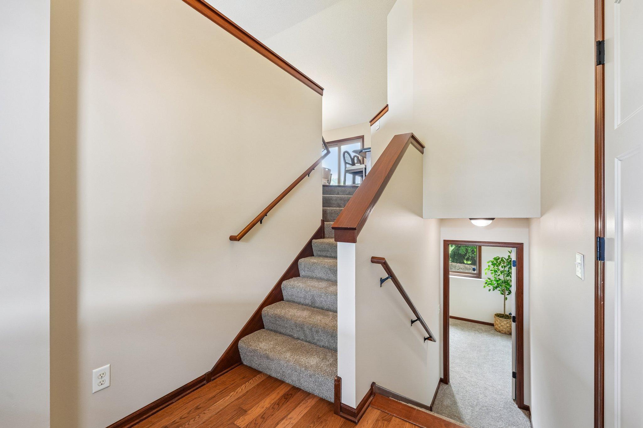 30-web-or-mls-209th St N-S1707-030.jpg