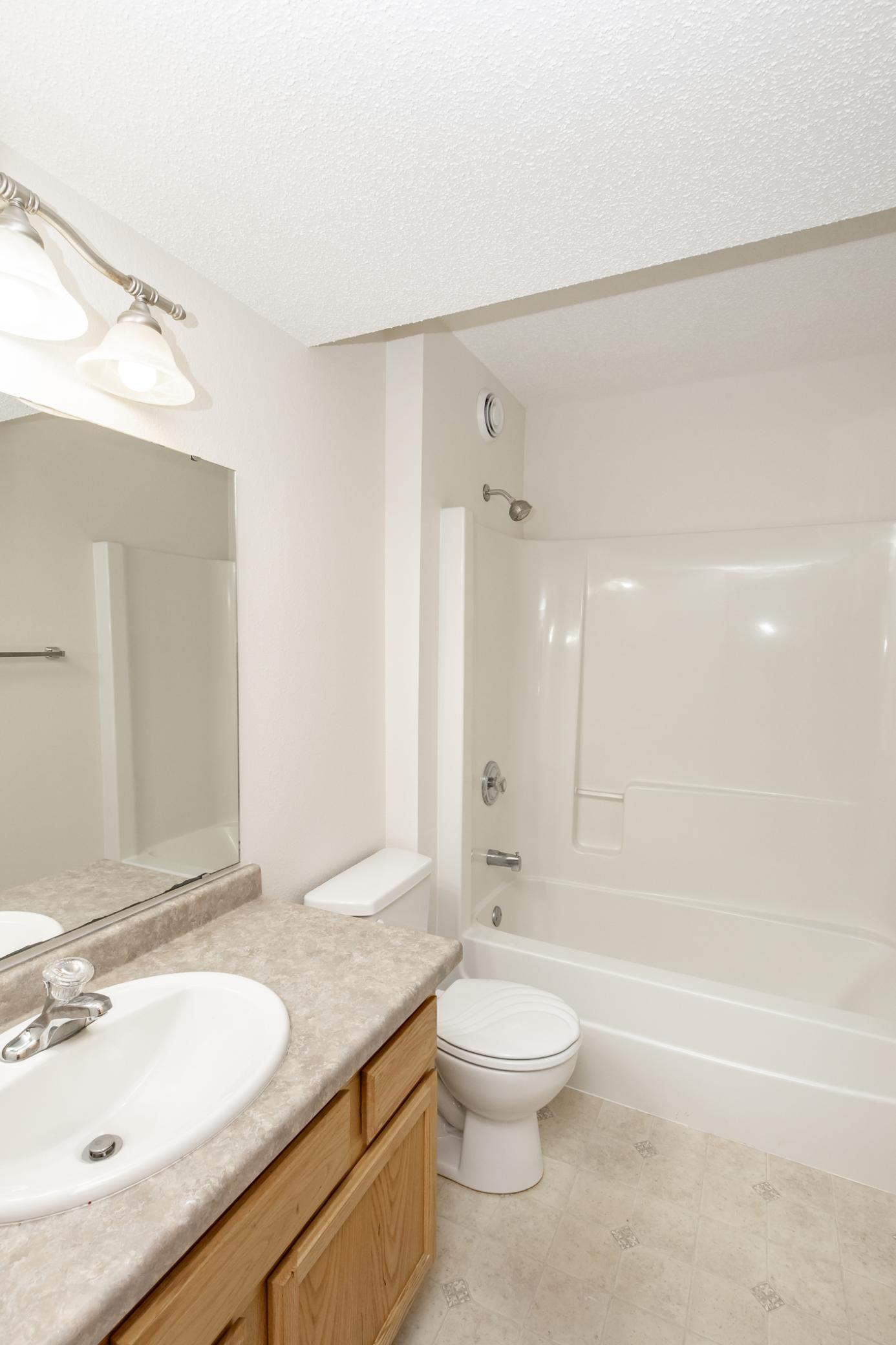 Bathroom 2 - Full