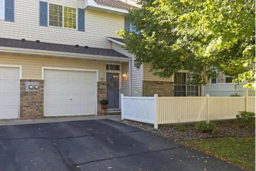 8450 Kimball Drive, Eden Prairie, MN 55347