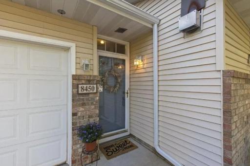 8450 Kimball Drive, Eden Prairie, MN 55347